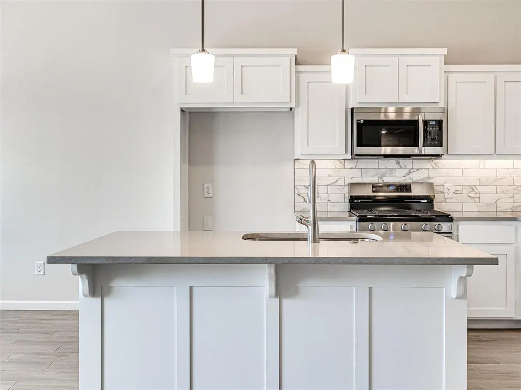 Photo 14 — 7620 Windstone Drive, Oklahoma City, OK 73132