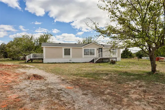 Photo 2 — 3131 Big Gully Lane, Guthrie, OK 73044
