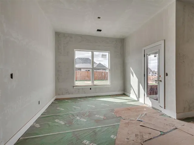 Photo 7 — 2228 W Sunset Drive, Mustang, OK 73064