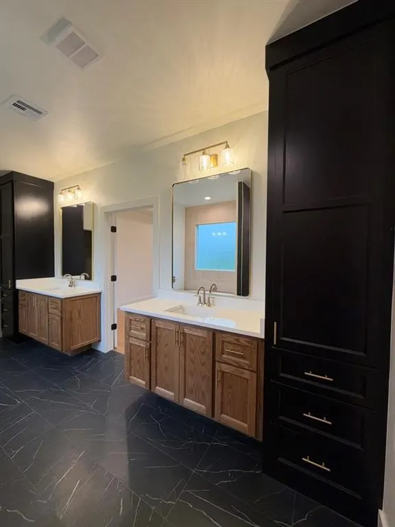 Photo 31 — 21288 Reserve Circle, Harrah, OK 73045