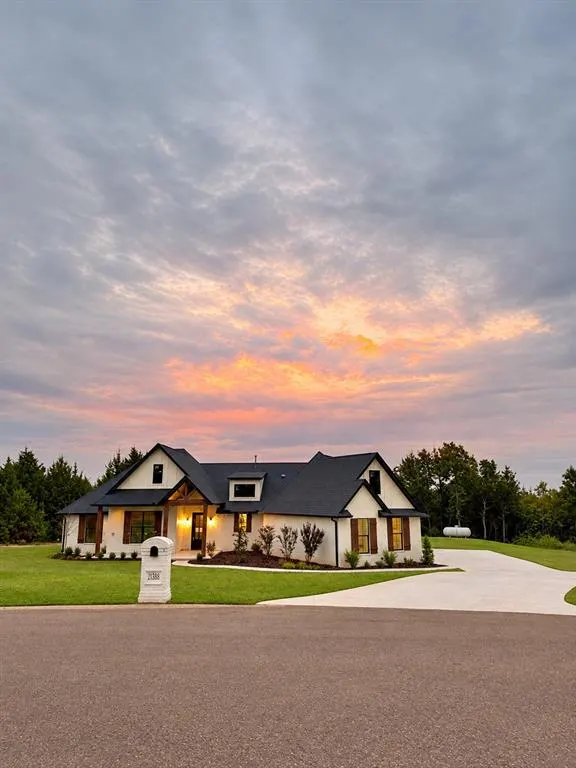 Front exterior — 21288 Reserve Circle, Harrah, OK 73045