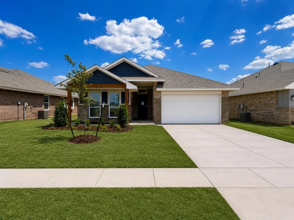 Front exterior — 7616 Windstone Drive, Oklahoma City, OK 73132
