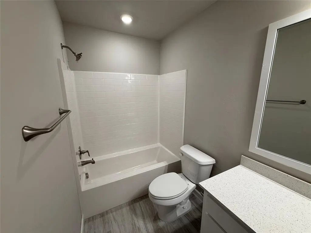 Photo 5 — 7616 Windstone Drive, Oklahoma City, OK 73132