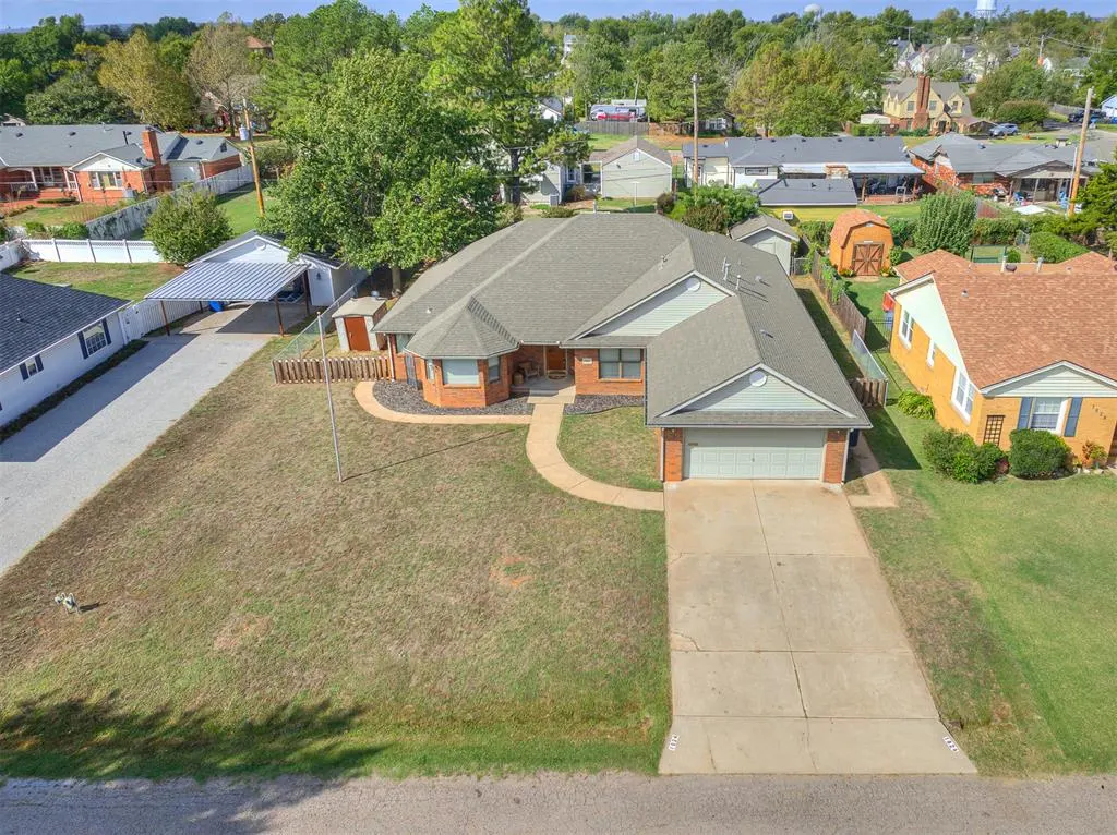 Photo 2 — 1824 N Philadelphia Avenue, Shawnee, OK 74804