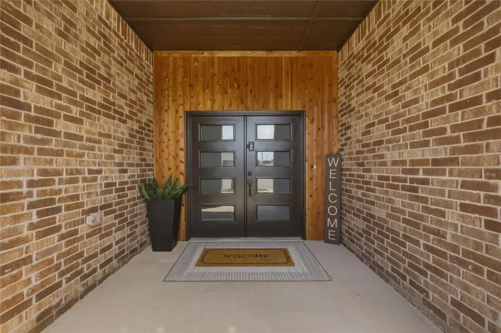 Photo 2 — 149 Sage Brush Way, Edmond, OK 73025