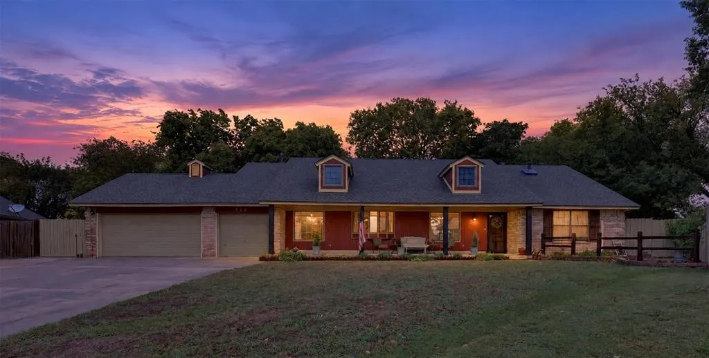 Front exterior — 312 Wellington Lane, Moore, OK 73160