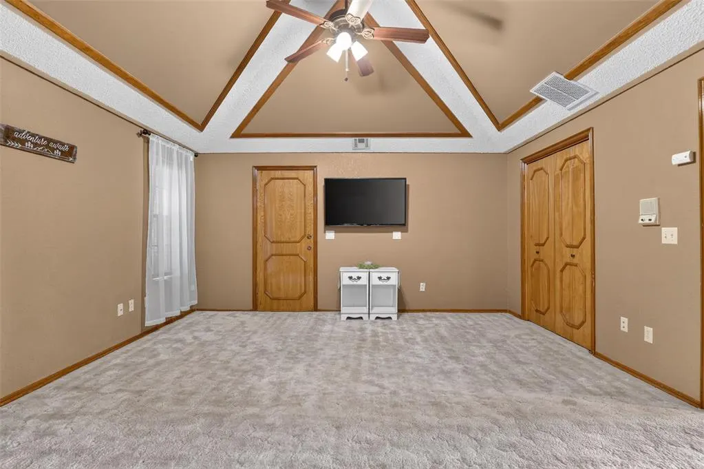 Photo 16 — 312 Wellington Lane, Moore, OK 73160