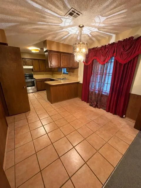 Photo 5 — 11517 Bel Air Place, Oklahoma City, OK 73120
