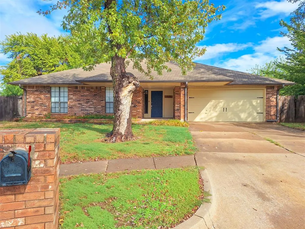 Front exterior — 1508 Magnolia Lane, Edmond, OK 73013