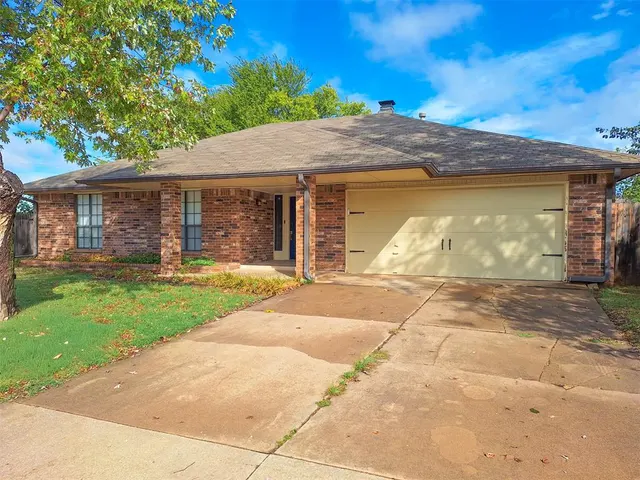 Photo 2 — 1508 Magnolia Lane, Edmond, OK 73013