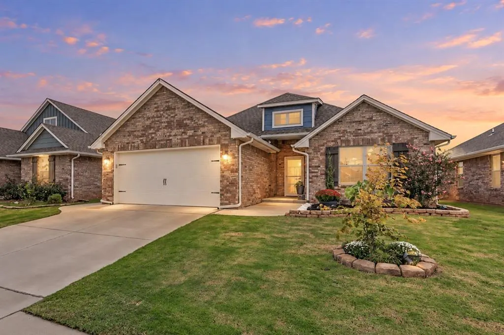 Front exterior — 12324 SW 31st Street, Yukon, OK 73099