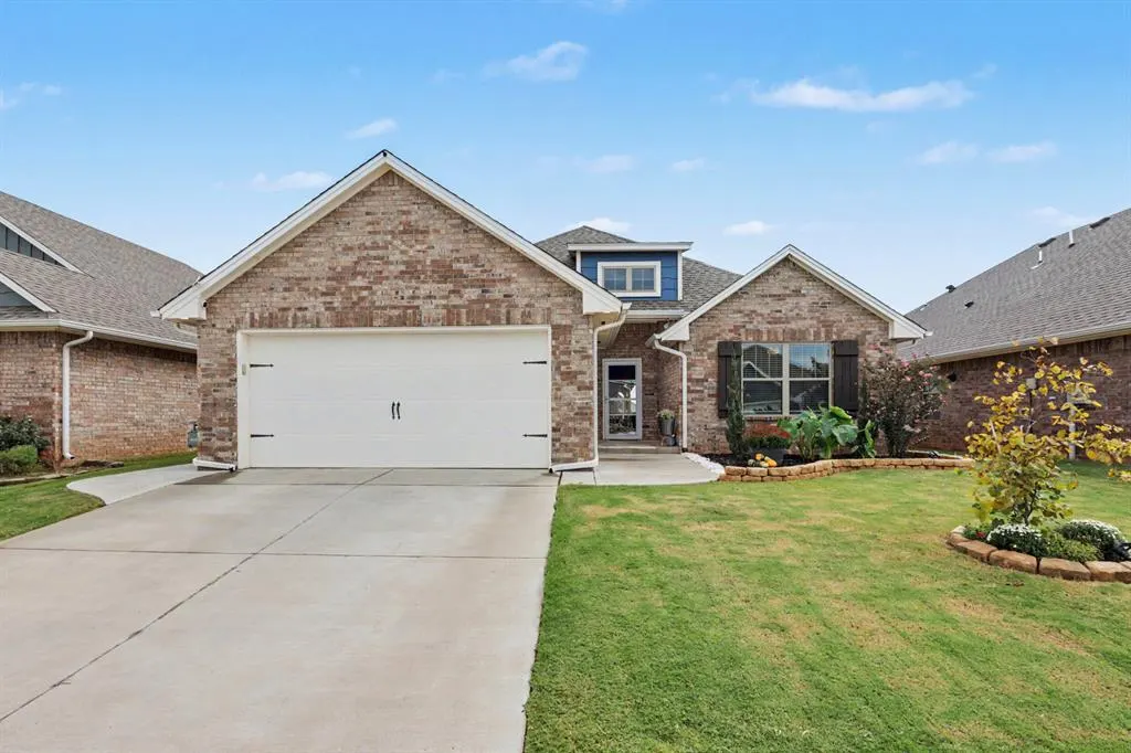 Photo 2 — 12324 SW 31st Street, Yukon, OK 73099