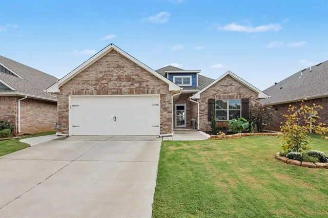 Photo 2 — 12324 SW 31st Street, Yukon, OK 73099