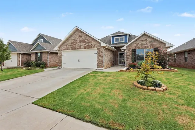 Photo 3 — 12324 SW 31st Street, Yukon, OK 73099