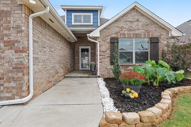 Photo 4 — 12324 SW 31st Street, Yukon, OK 73099