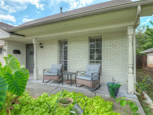 Photo 2 — 812 Annie Court, Norman, OK 73069