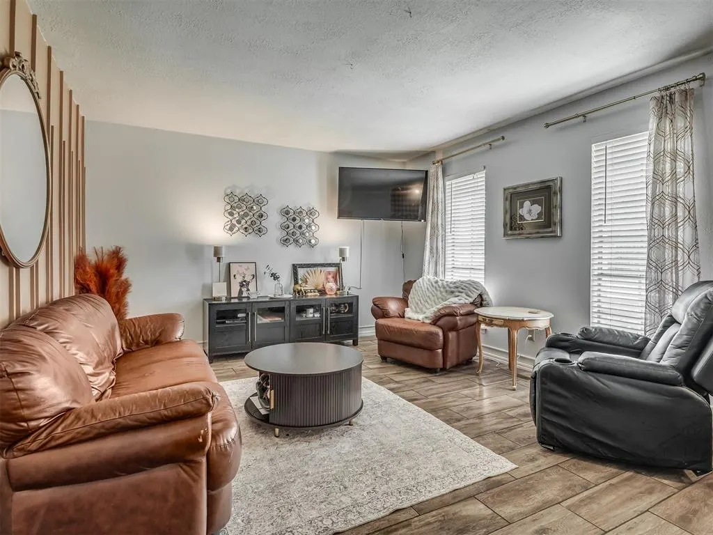 Photo 3 — 812 Annie Court, Norman, OK 73069