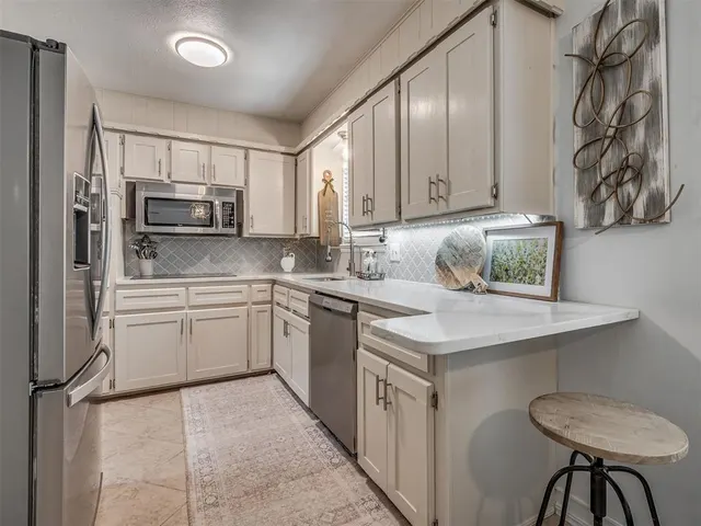 Photo 7 — 812 Annie Court, Norman, OK 73069