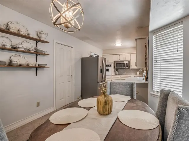 Photo 8 — 812 Annie Court, Norman, OK 73069