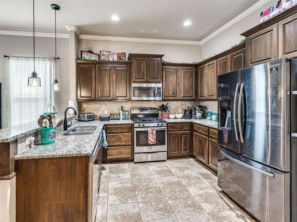Photo 7 — 1825 Shady Lane, Edmond, OK 73003