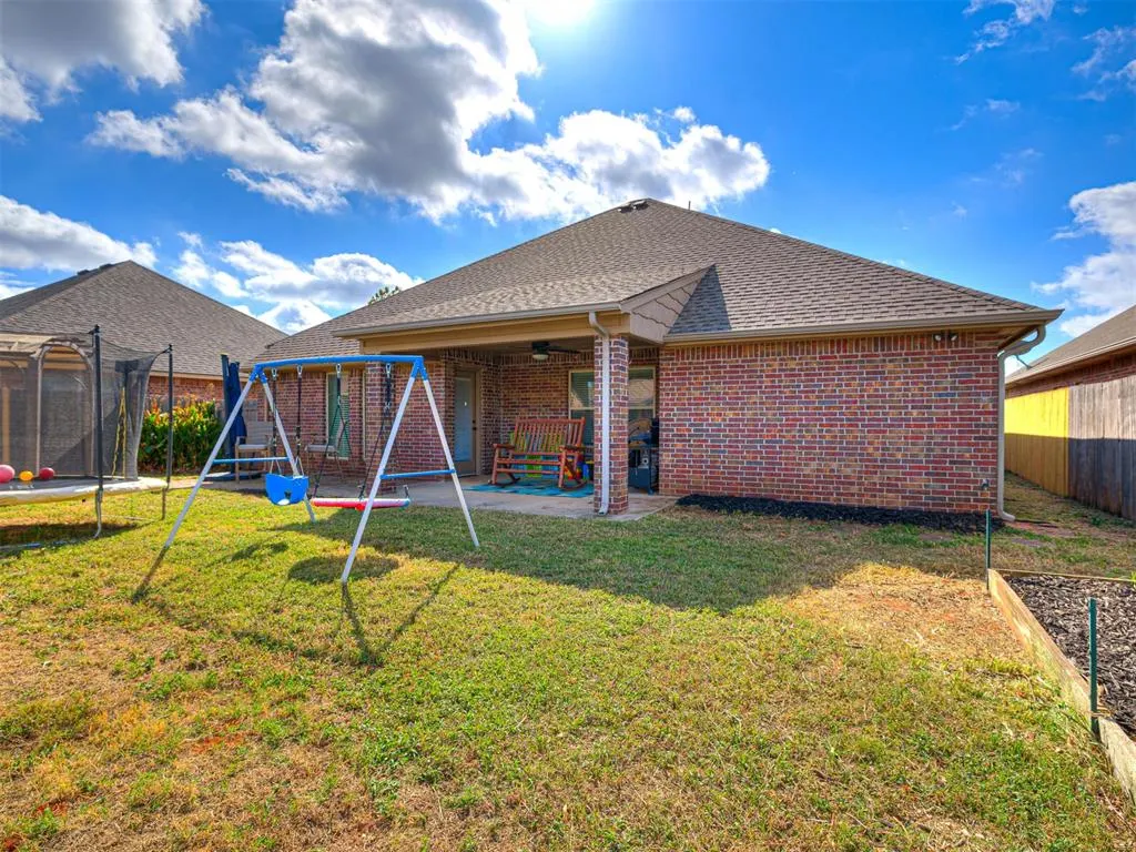 Photo 17 — 1825 Shady Lane, Edmond, OK 73003