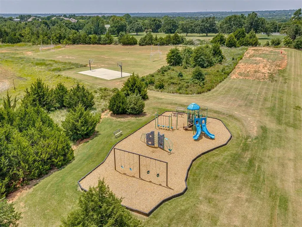 Photo 41 — 8433 Lambert Way, Edmond, OK 73034