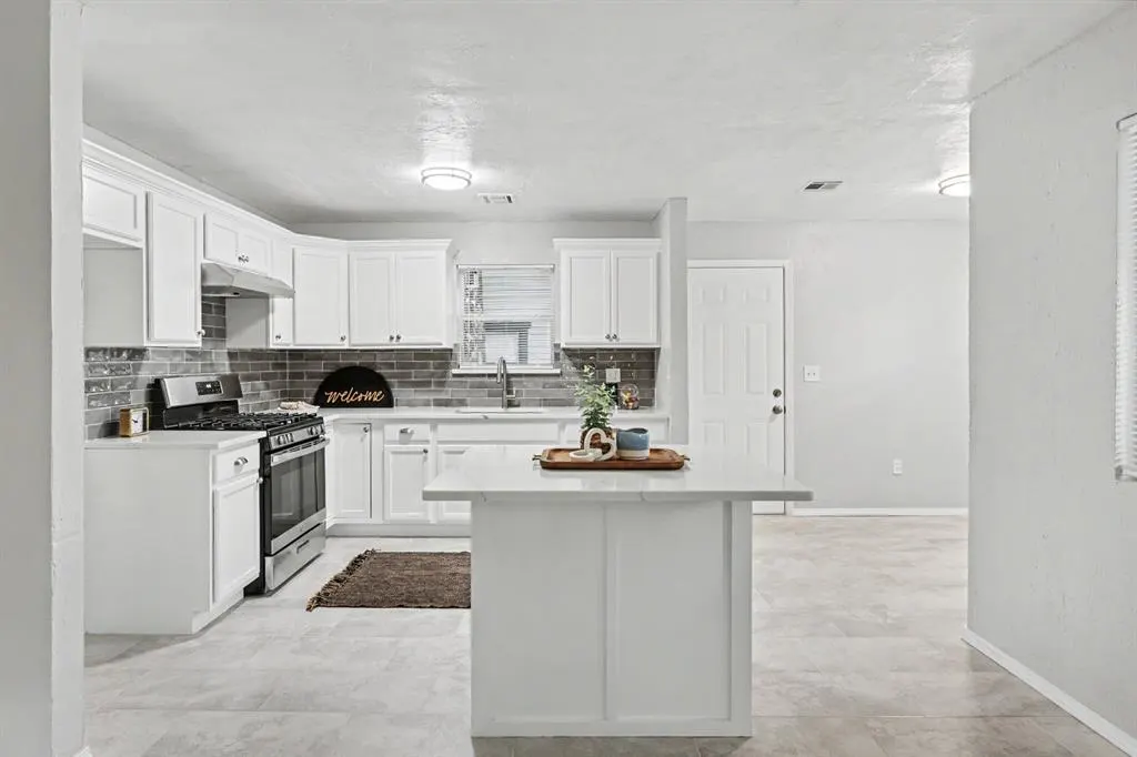 Photo 8 — 3617 NW 13th Street, Oklahoma City, OK 73107
