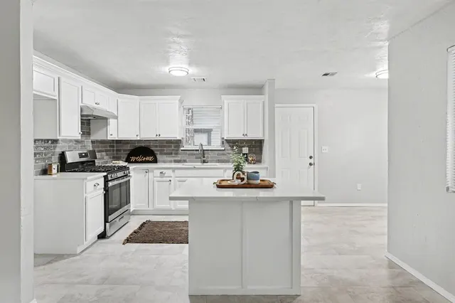 Photo 8 — 3617 NW 13th Street, Oklahoma City, OK 73107