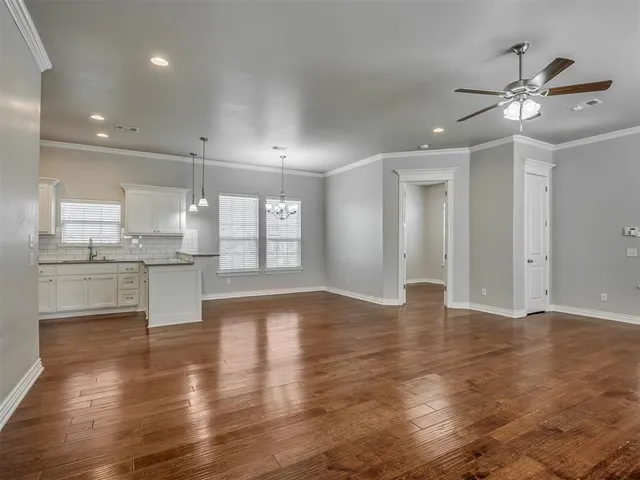 Photo 6 — 120 Rue De Montserrat, Norman, OK 73071