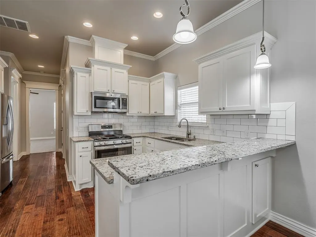 Photo 7 — 120 Rue De Montserrat, Norman, OK 73071