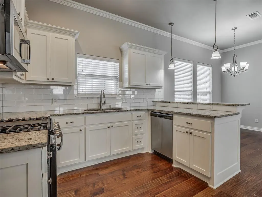Photo 9 — 120 Rue De Montserrat, Norman, OK 73071
