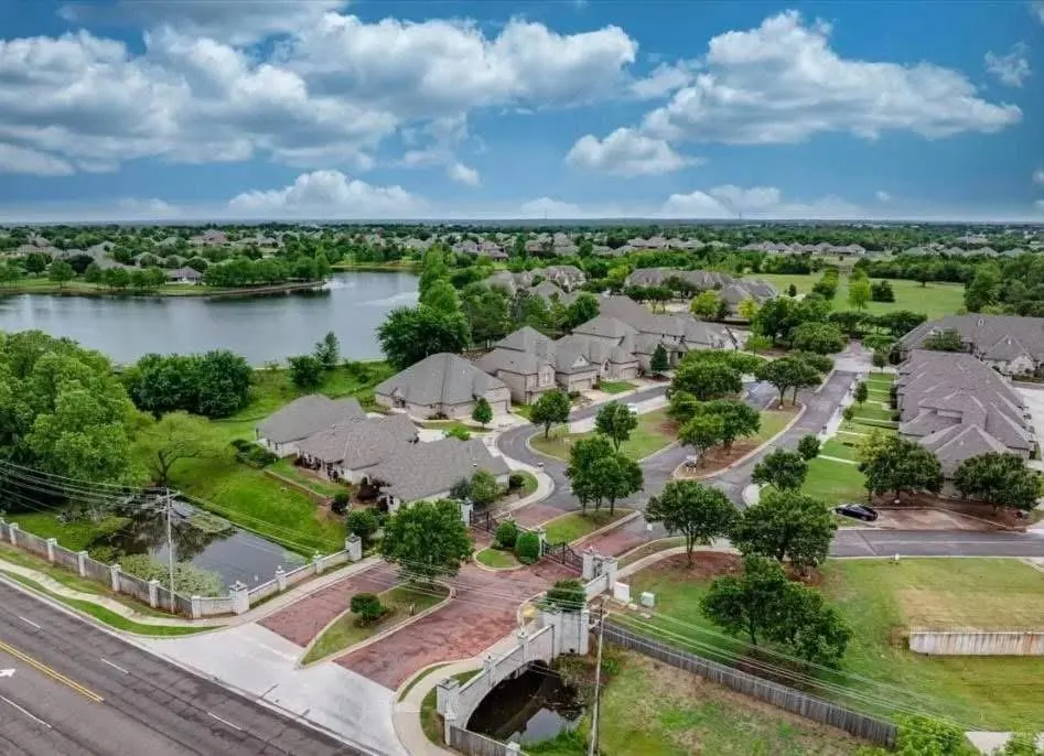 Photo 41 — 120 Rue De Montserrat, Norman, OK 73071