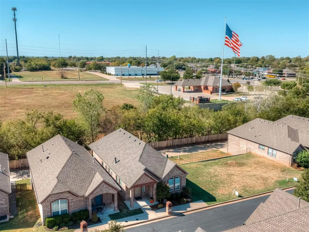 Photo 42 — 120 Rue De Montserrat, Norman, OK 73071