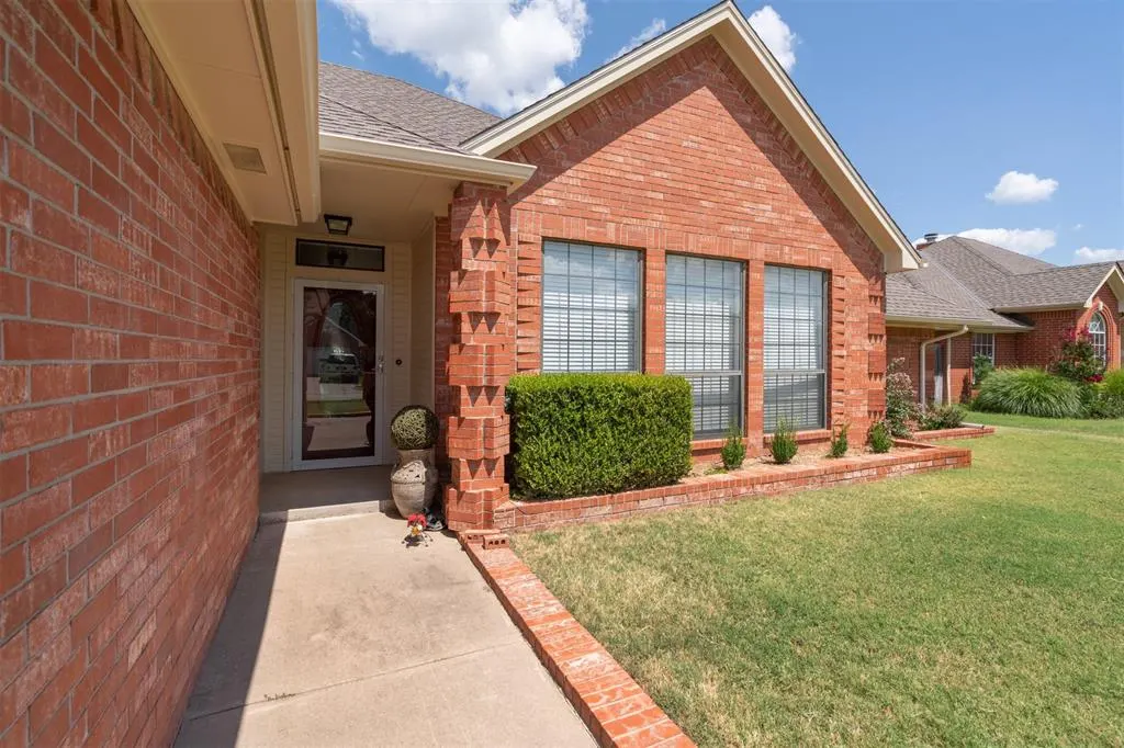 Photo 4 — 3917 Nicole Circle, Norman, OK 73072
