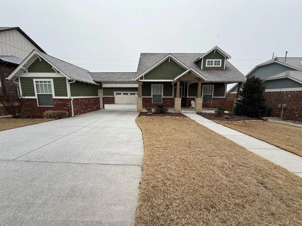 Front exterior — 3600 Pavilion Place, Edmond, OK 73034