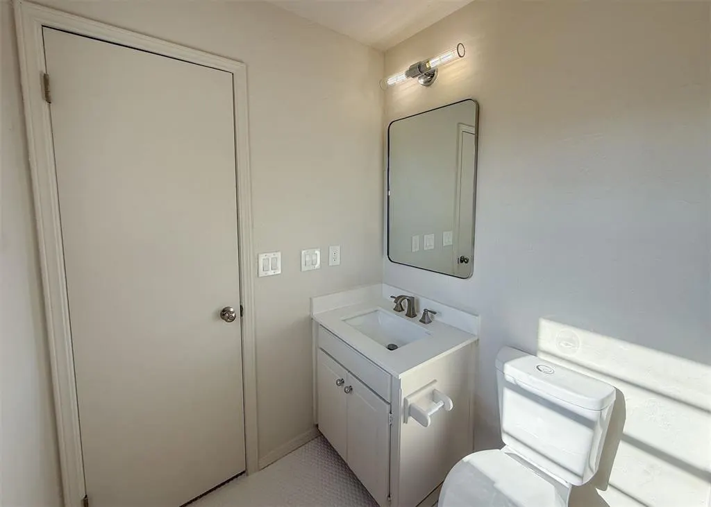Photo 19 — 8813 Rambling Road, Oklahoma City, OK 73132