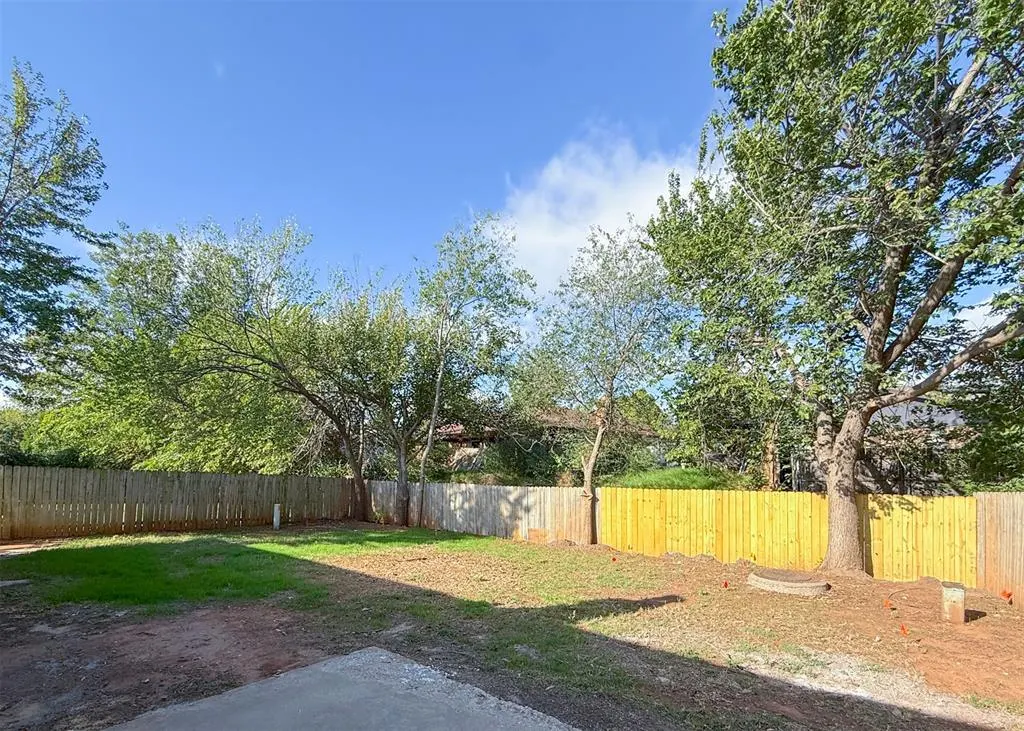 Photo 21 — 8813 Rambling Road, Oklahoma City, OK 73132