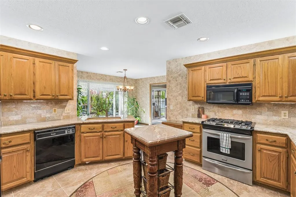Photo 14 — 600 NW 143rd Street, Edmond, OK 73013