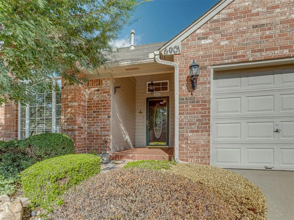 Photo 2 — 6901 NW 133rd Terrace, Oklahoma City, OK 73142
