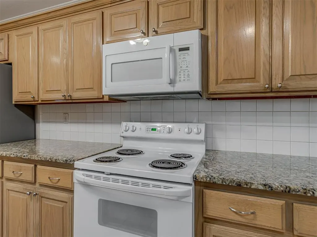 Photo 13 — 6901 NW 133rd Terrace, Oklahoma City, OK 73142