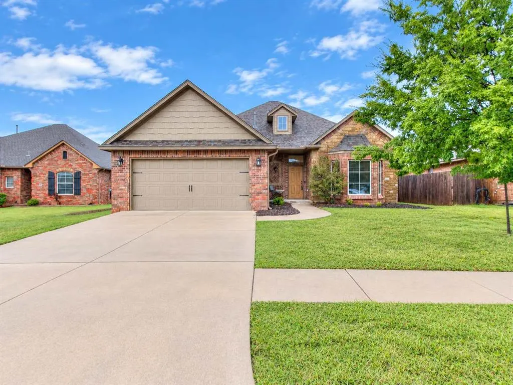 Photo 3 — 19128 Summer Grove Avenue, Edmond, OK 73012