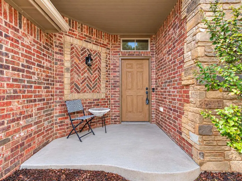 Photo 6 — 19128 Summer Grove Avenue, Edmond, OK 73012