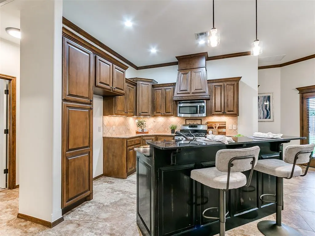 Photo 17 — 19128 Summer Grove Avenue, Edmond, OK 73012