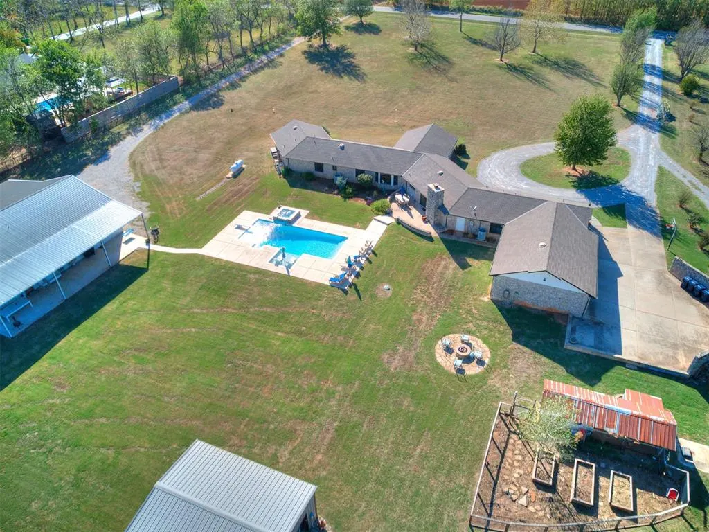 Front exterior — 14100 N Frisco Road, Piedmont, OK 73078