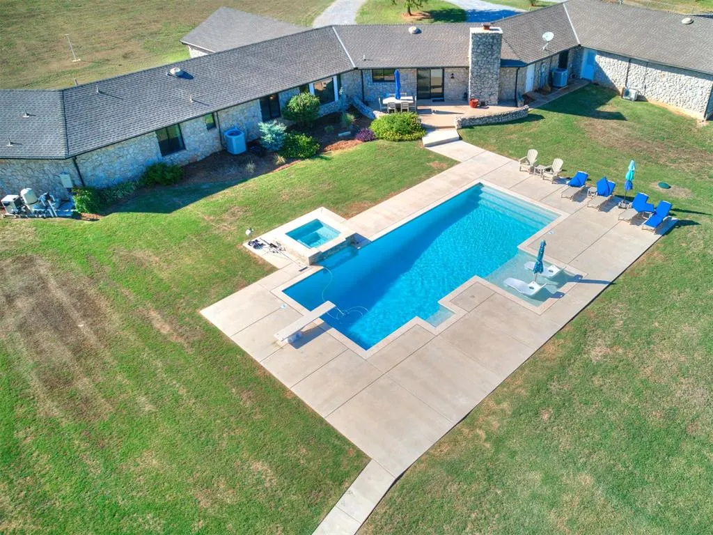 Photo 3 — 14100 N Frisco Road, Piedmont, OK 73078
