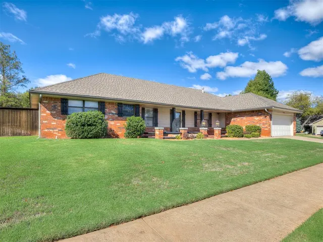 Photo 4 — 13109 Silver Eagle Trail, Edmond, OK 73013