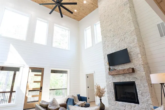 Photo 5 — 130 Sweetwater Lane, Broken Bow, OK 74728