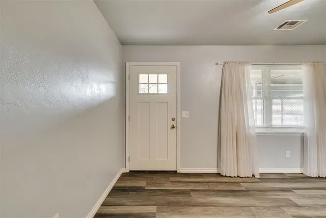 Photo 5 — 940 N Bradley Avenue, Oklahoma City, OK 73127