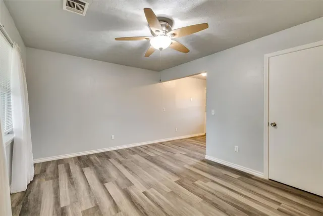 Photo 8 — 940 N Bradley Avenue, Oklahoma City, OK 73127