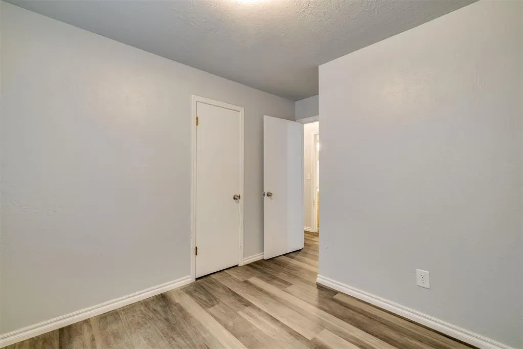 Photo 16 — 940 N Bradley Avenue, Oklahoma City, OK 73127
